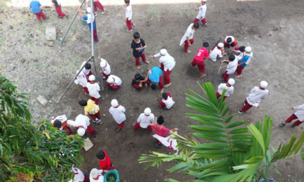 Kegiatan Rutin Kerja Bakti di SDI Plus Imam Muslim