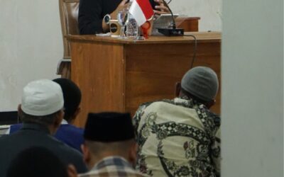 “Orang Tua Adalah Madrasah Pertama: Mendidik Anak di Tengah Zaman Fitnah”